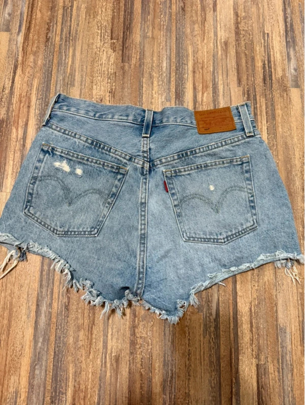 Levi’s 501 shorts size 27W